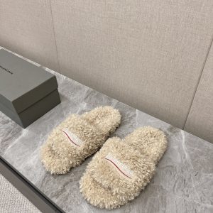Balenciaga Furry Slide Beige