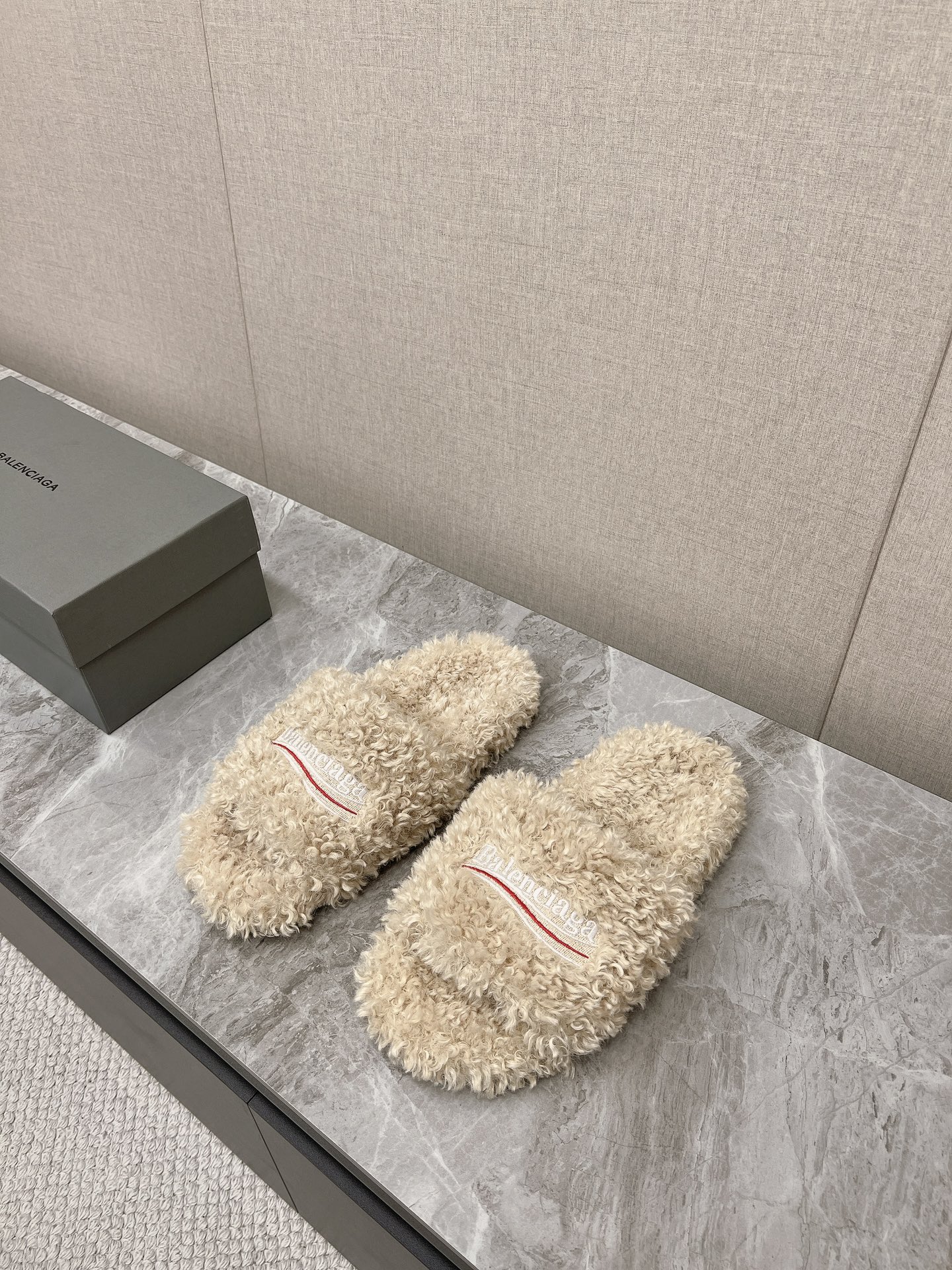 Balenciaga Furry Slide Beige