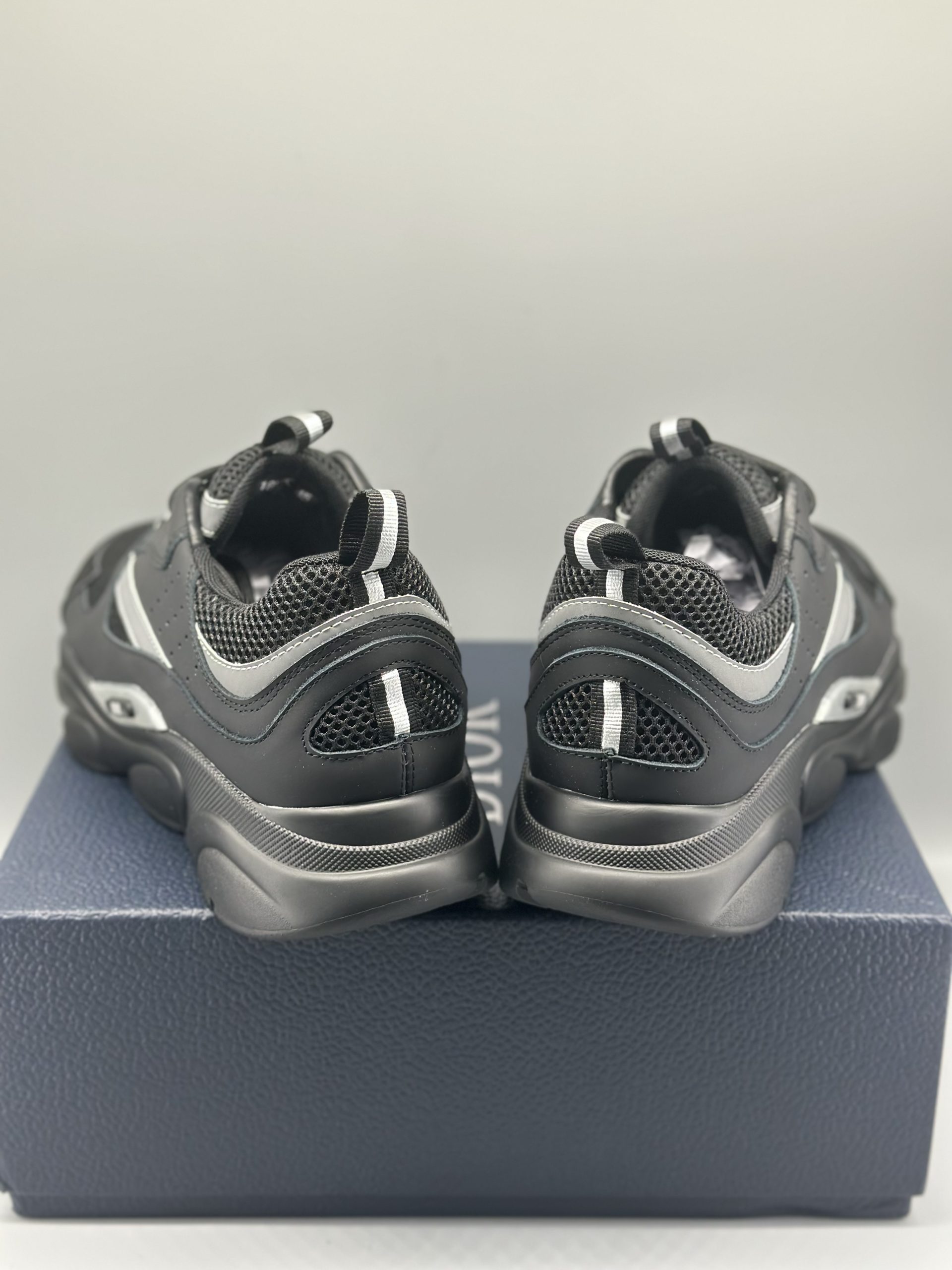 D*or B22 Black Silver