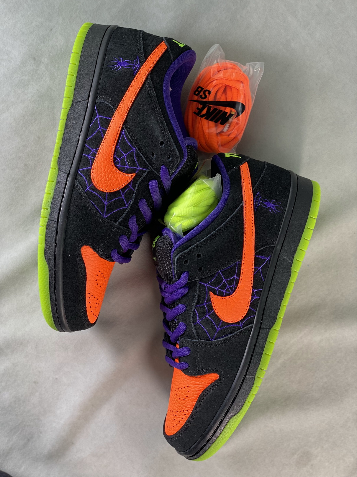 Nike SB Dunk Low Night Of Mischief Halloween