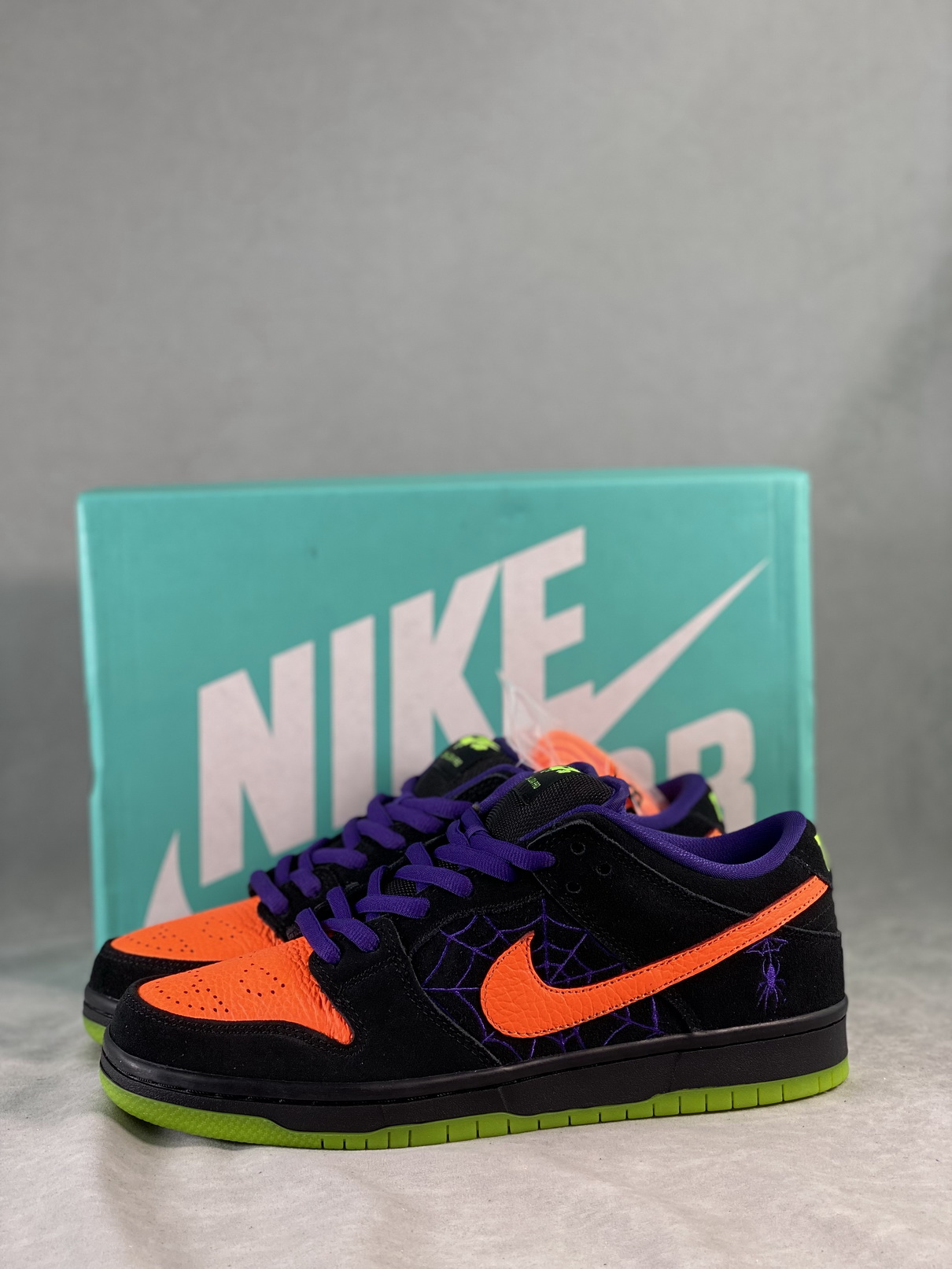 Nike SB Dunk Low Night Of Mischief Halloween