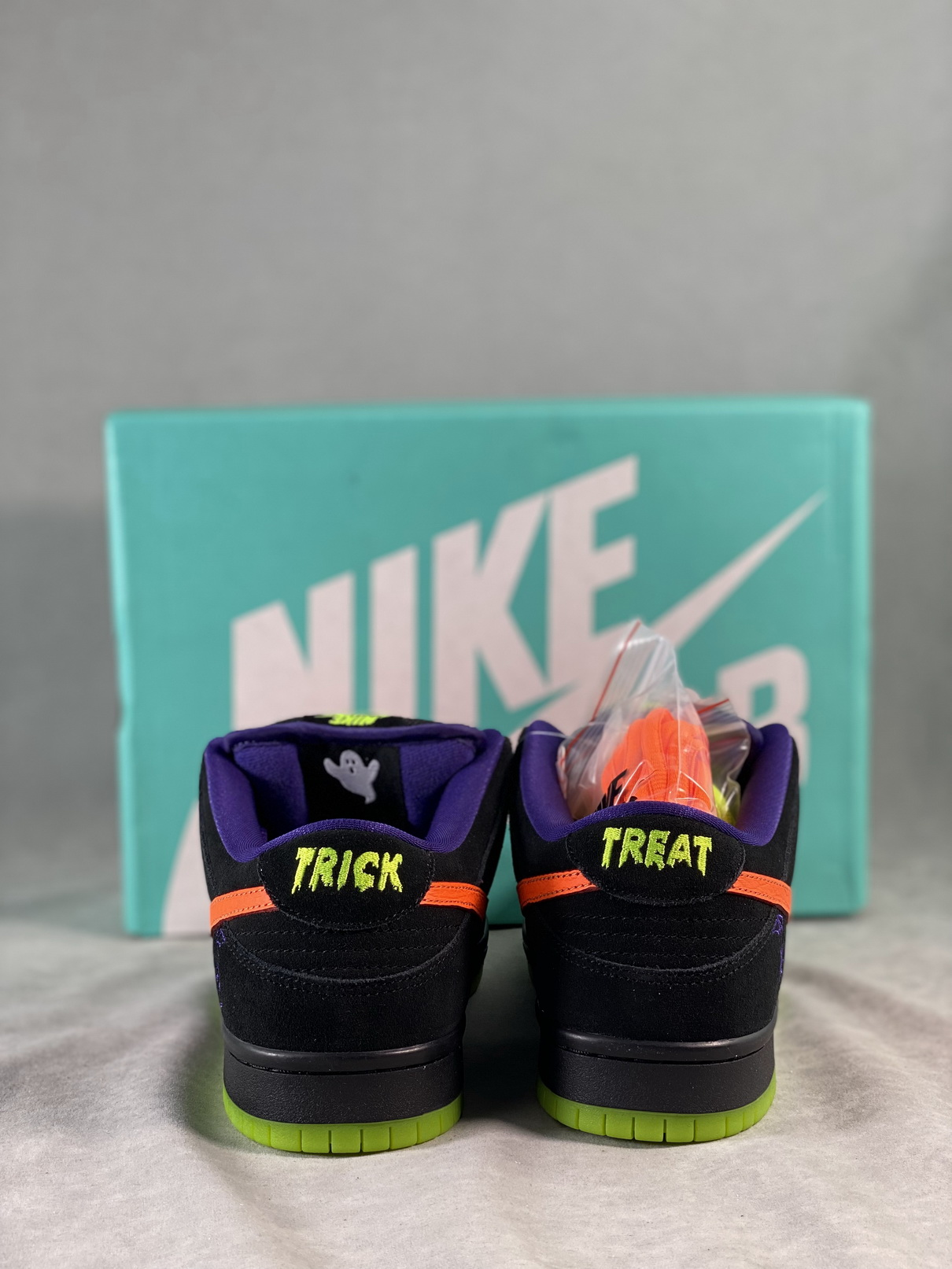 Nike SB Dunk Low Night Of Mischief Halloween