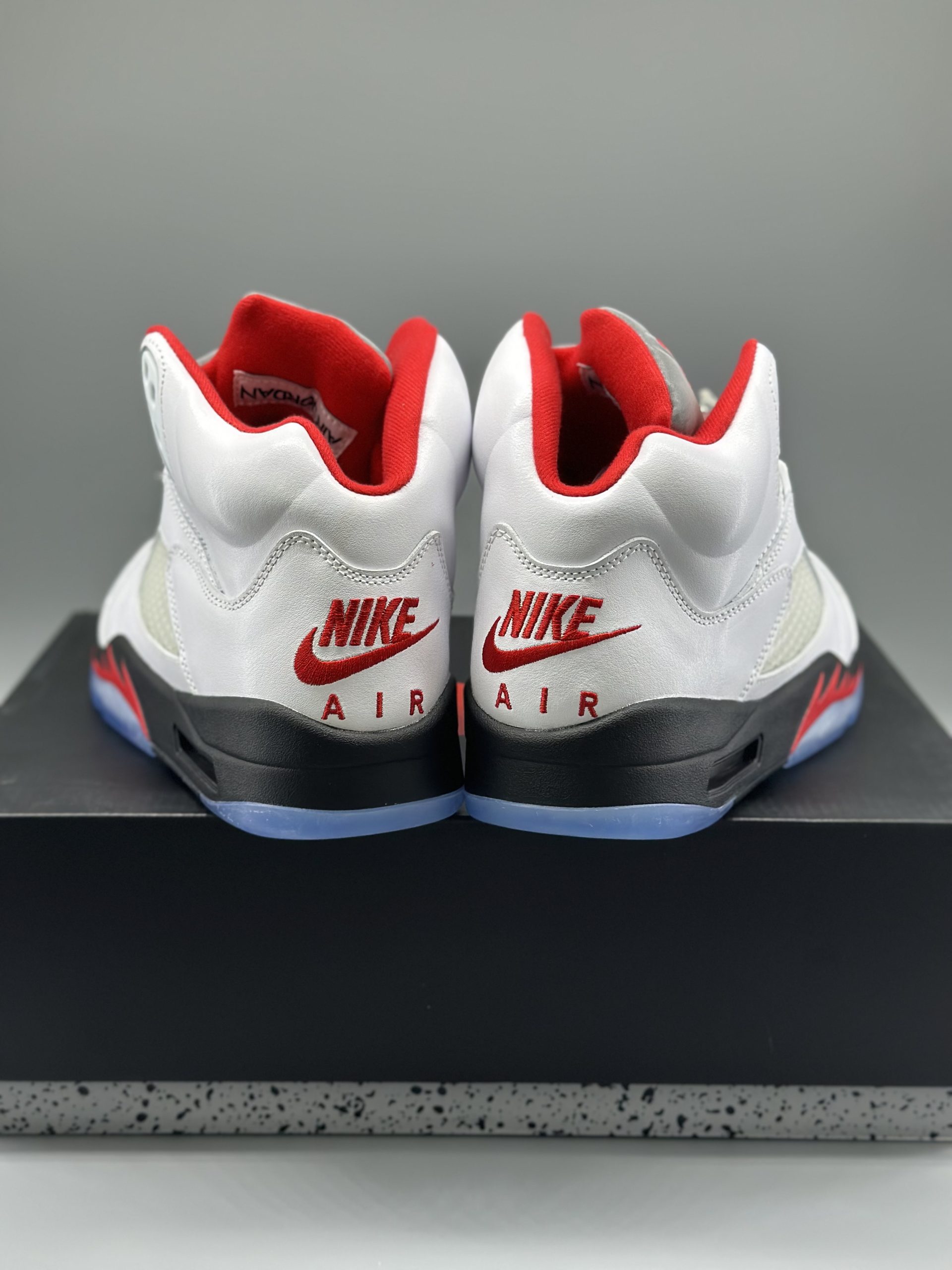 Jordan 5 Retro Fire Red Silver Tongue (2020)
