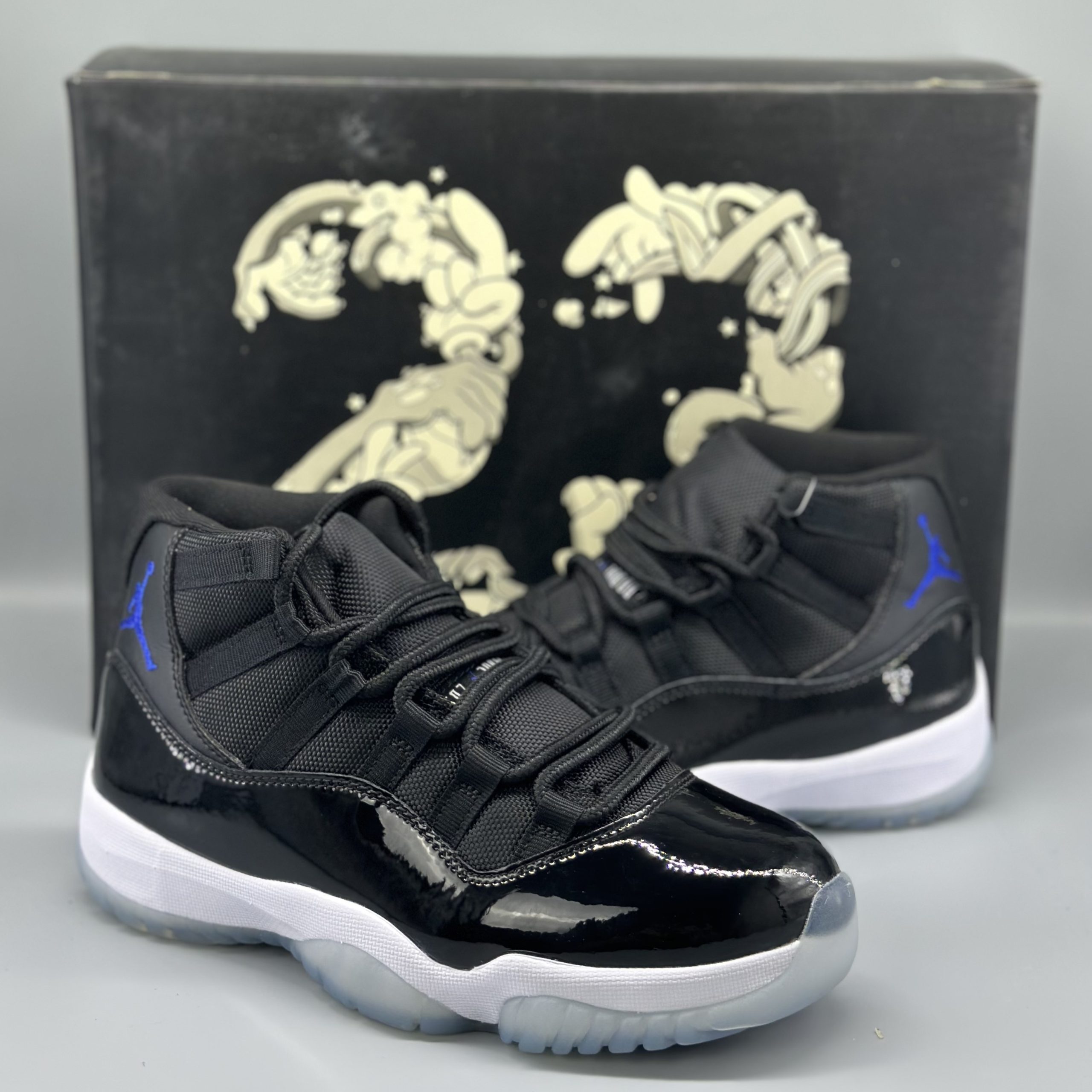 Jordan 11 Retro Space Jam (2016)
