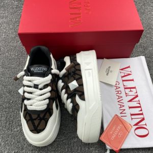 VAENT*NO ONE STUD XL LOW-TOP SNEAKER IN NAPPA LEATHER AND TOILE ICONOGRAPHE FABRIC