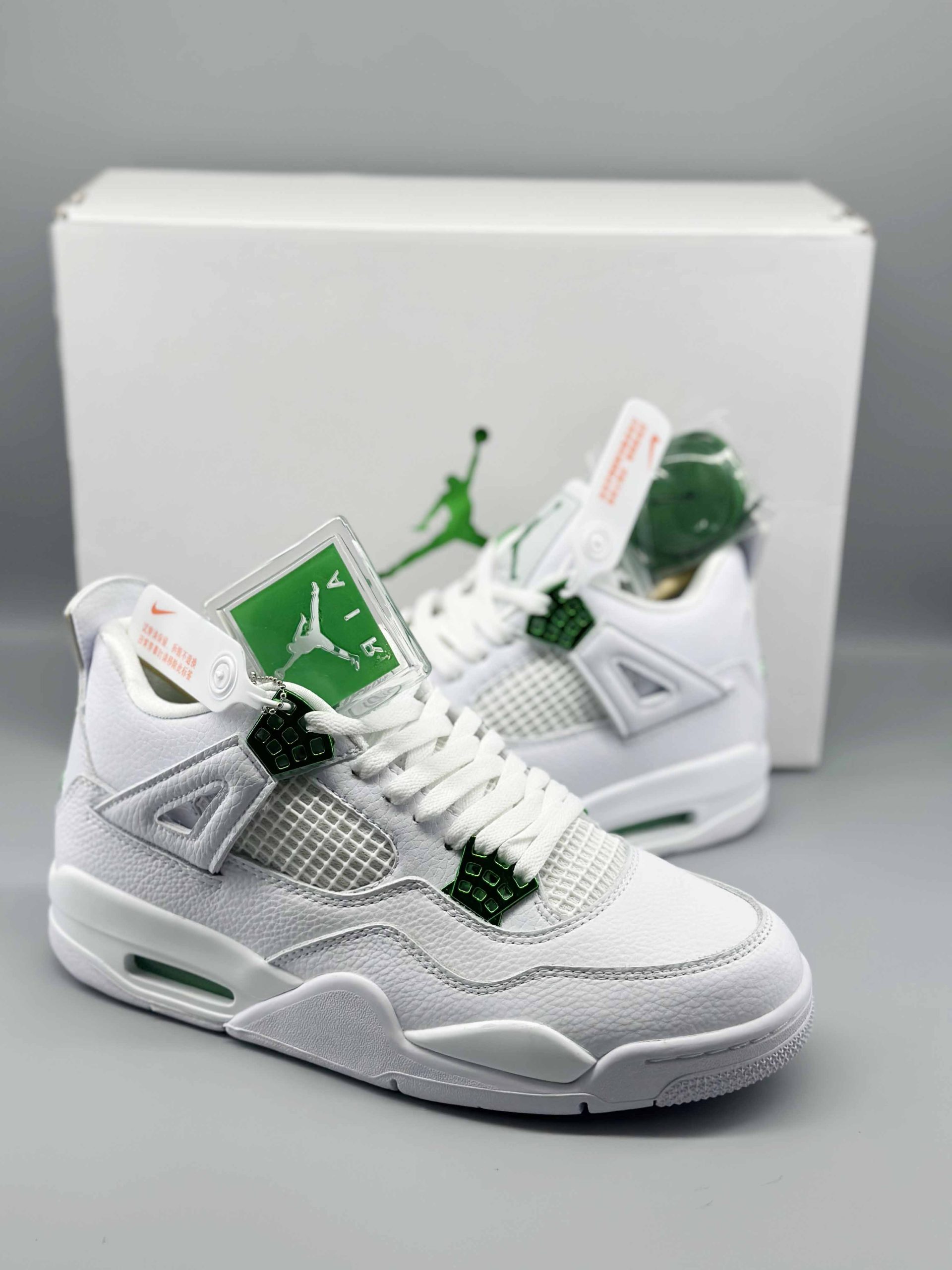 Jordan 4 Retro Metallic Green