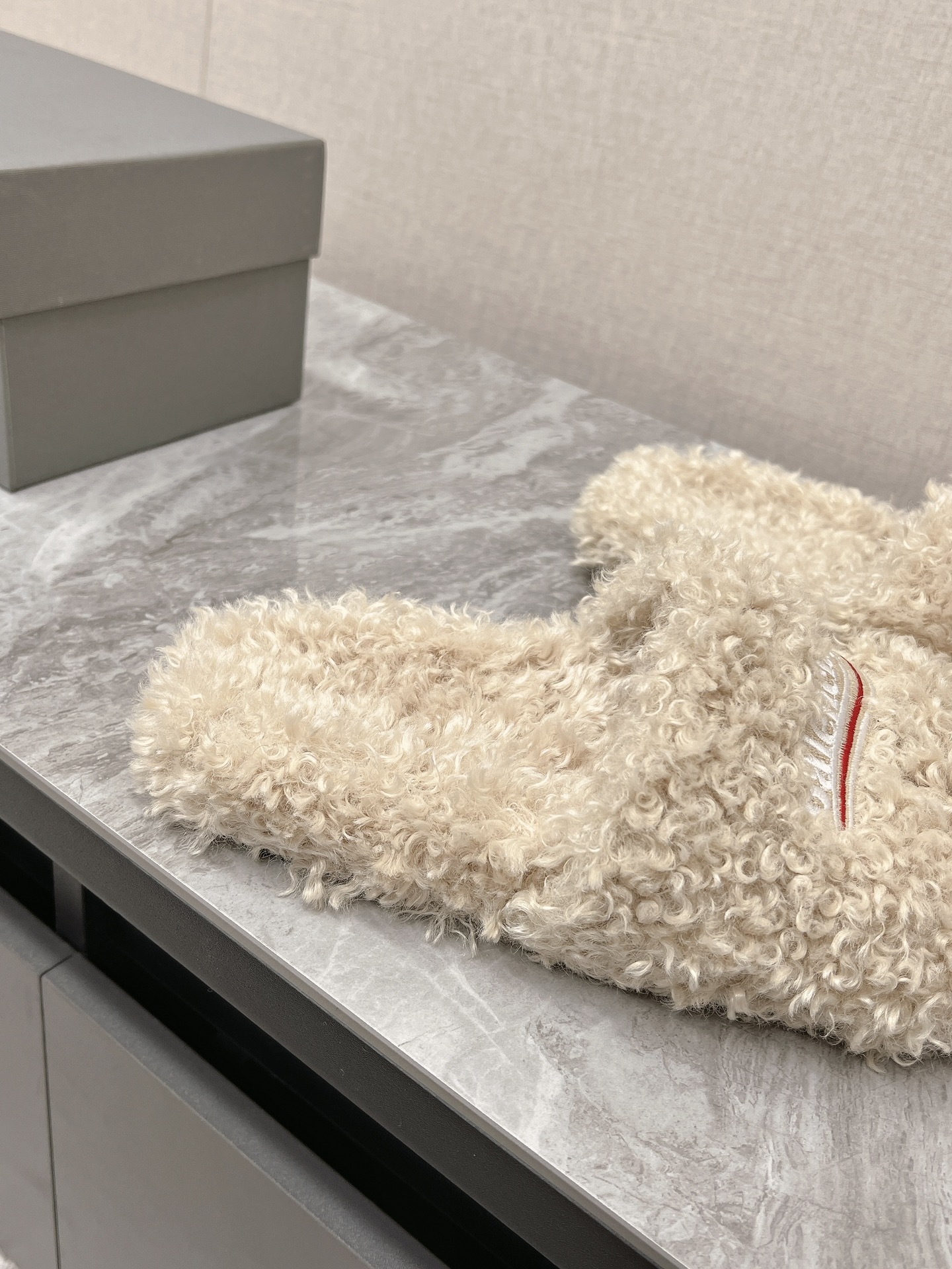 Balenciaga Furry Slide Beige