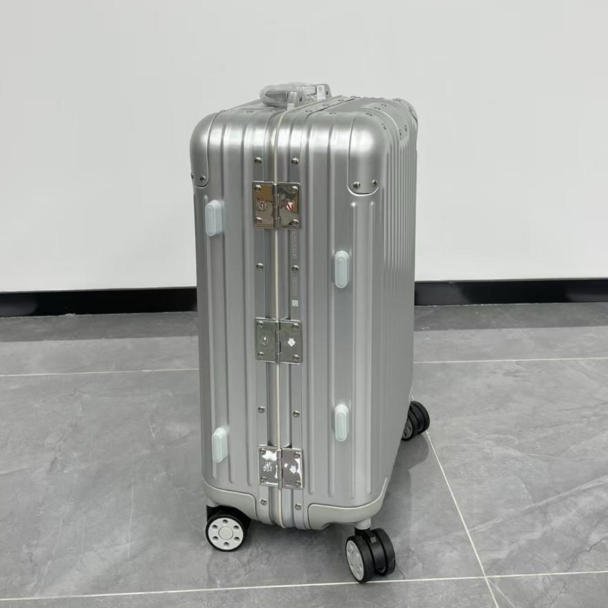 Rimowa Original Twist Travel Case Sliver Size 20