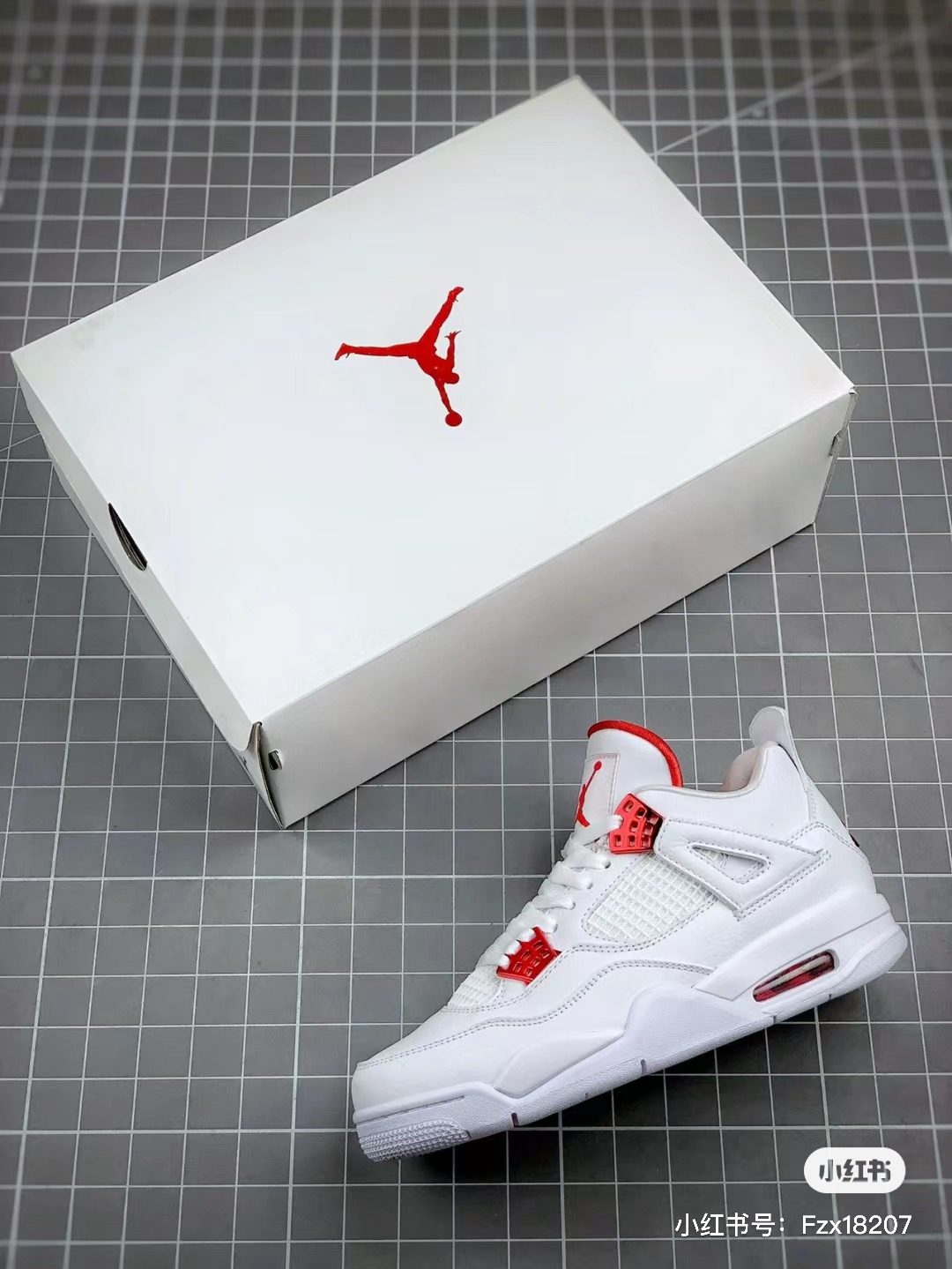 Jordan 4 Metallic Red