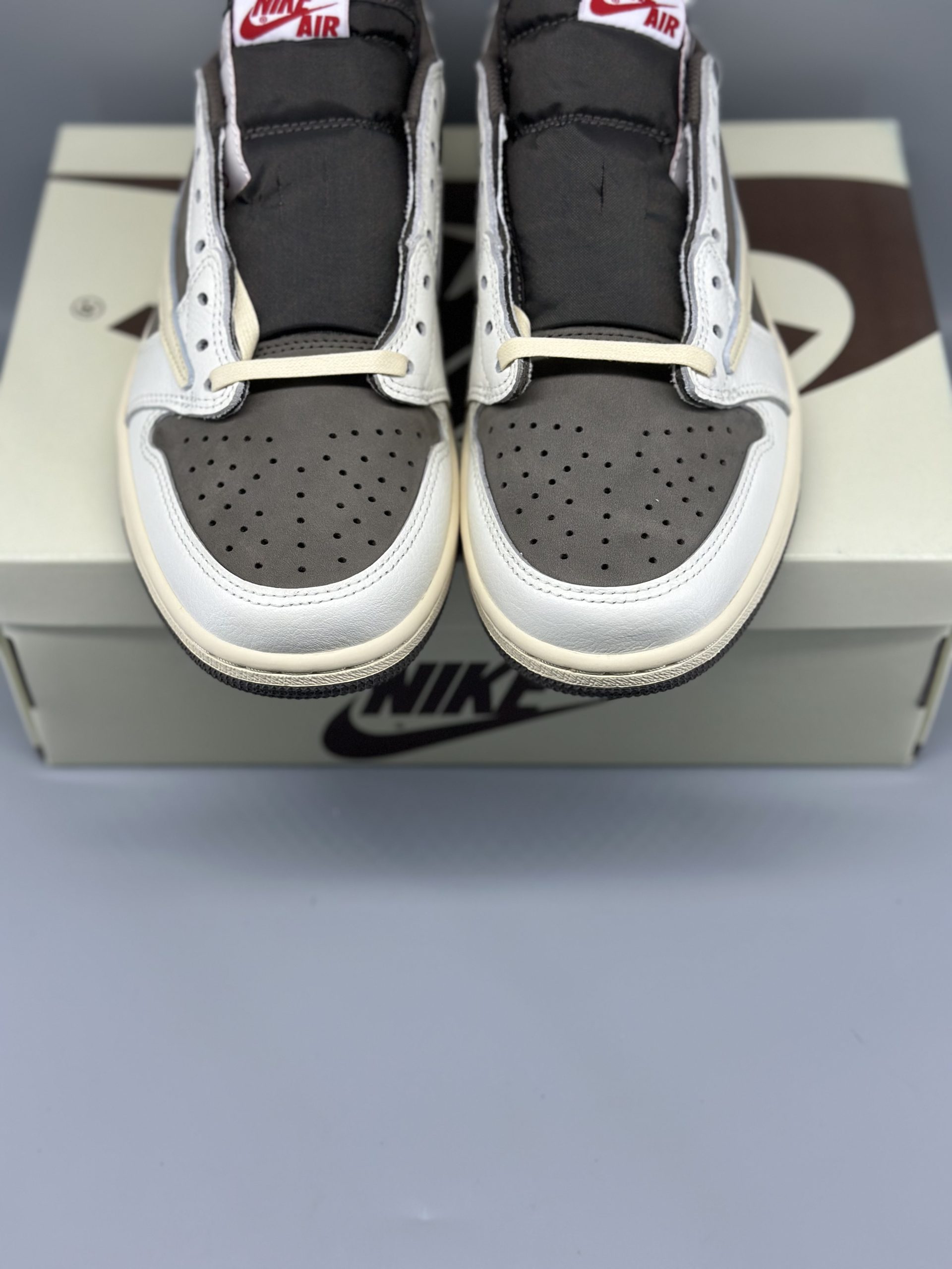 Jordan 1 Retro Low OG SP Travis Scott Reverse Mocha