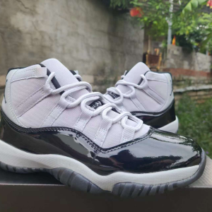 Jordan 11 Retro High Black Grey