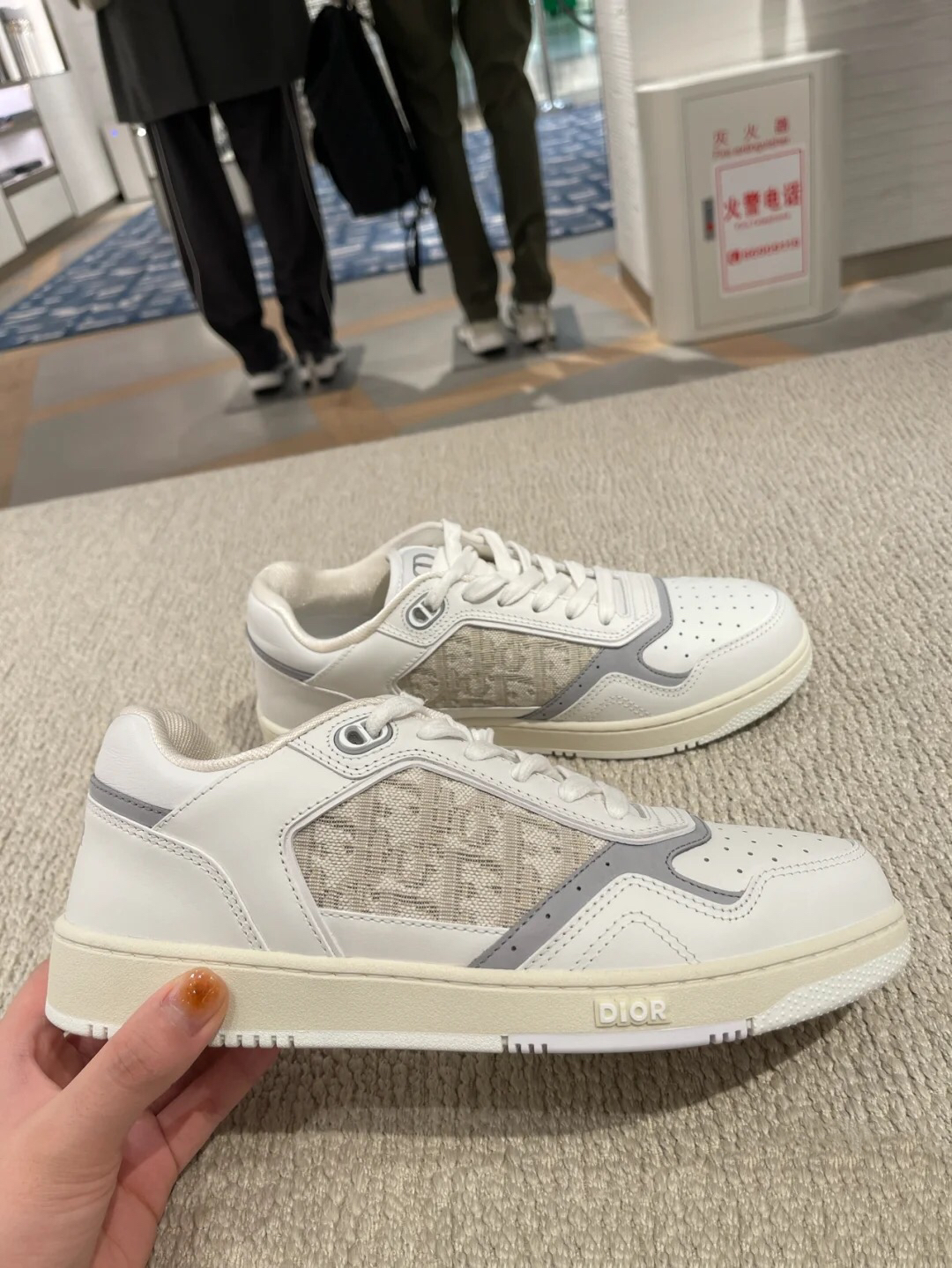D*or B27 Low White Beige
