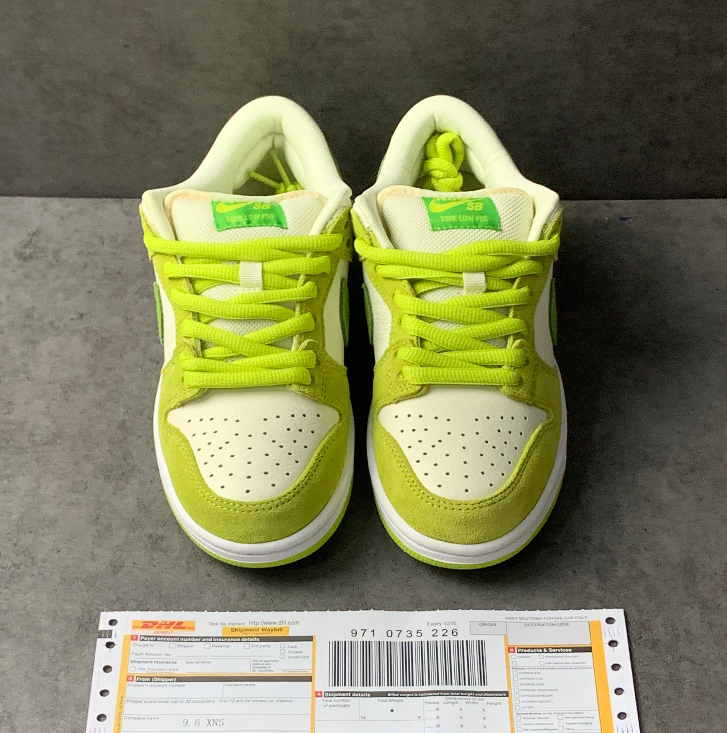 Nike SB Dunk Low Green Apple