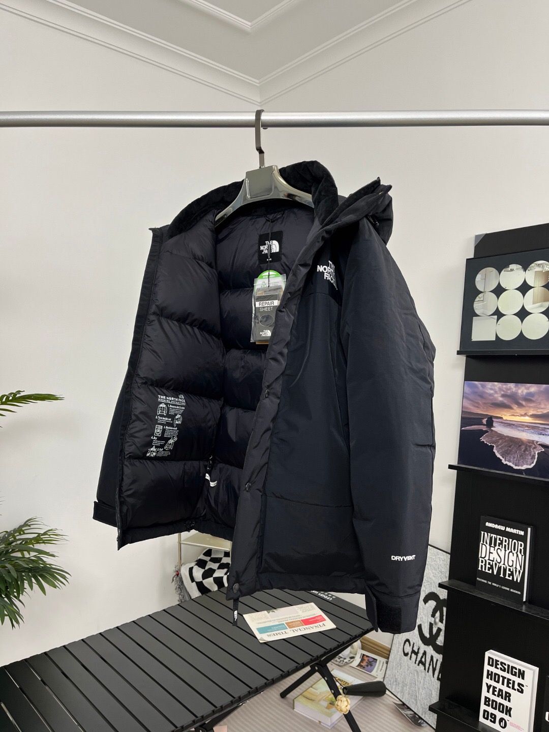 The North Face Mountain Down Jacket ND92237