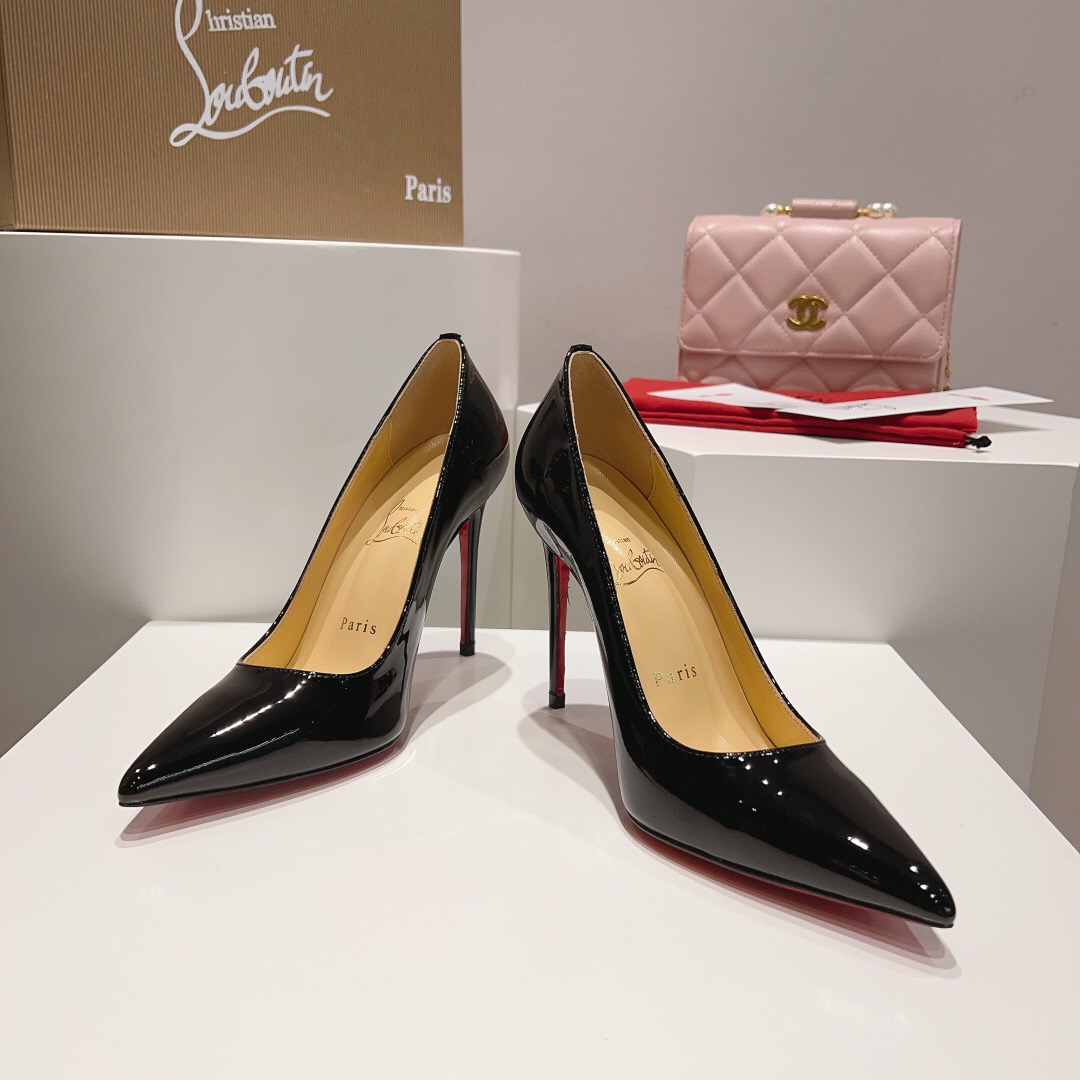 Christian Louboutin Black Patent Leather Pigalle Pumps