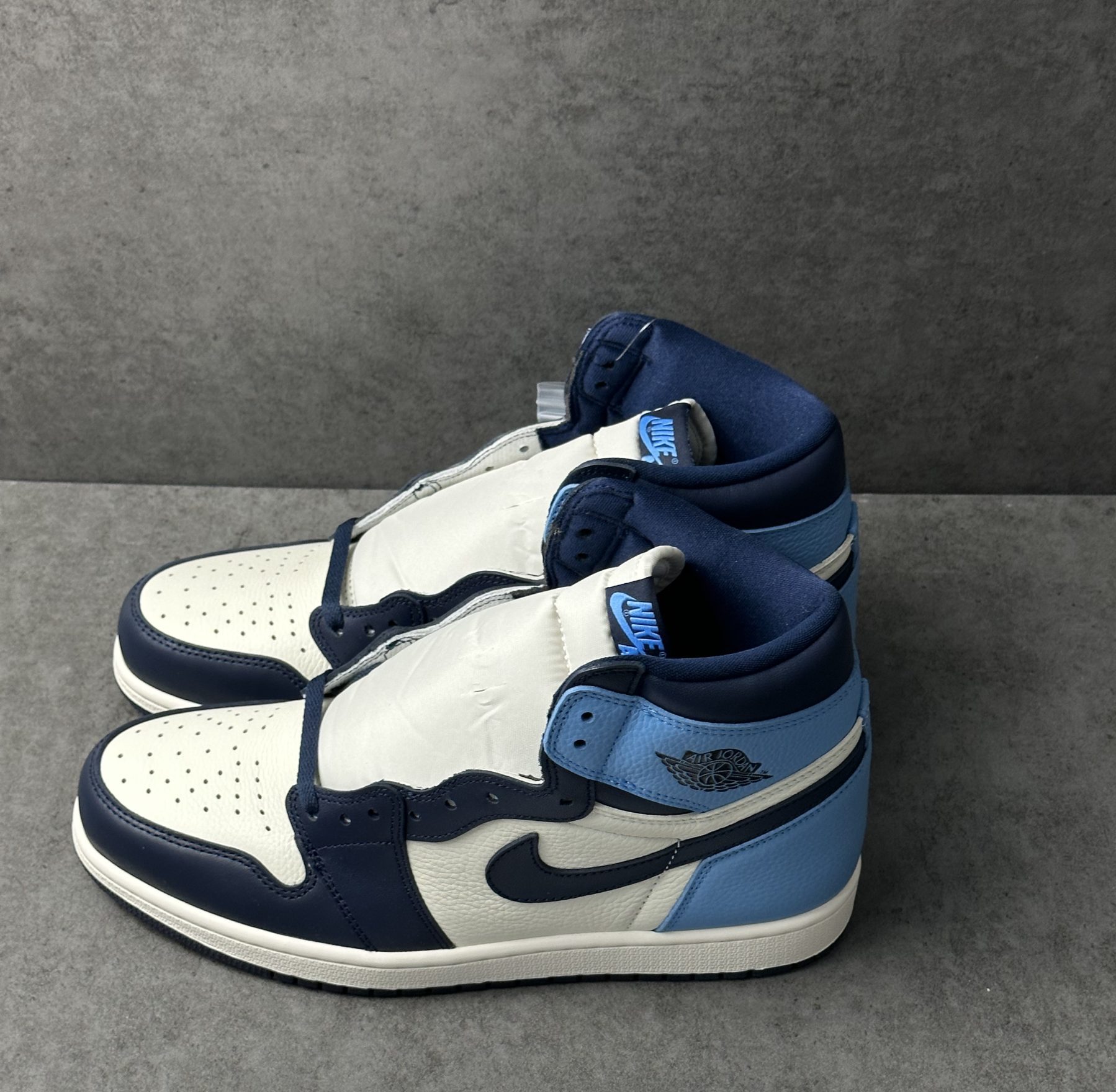 Jordan 1 Retro High Obsidian UNC
