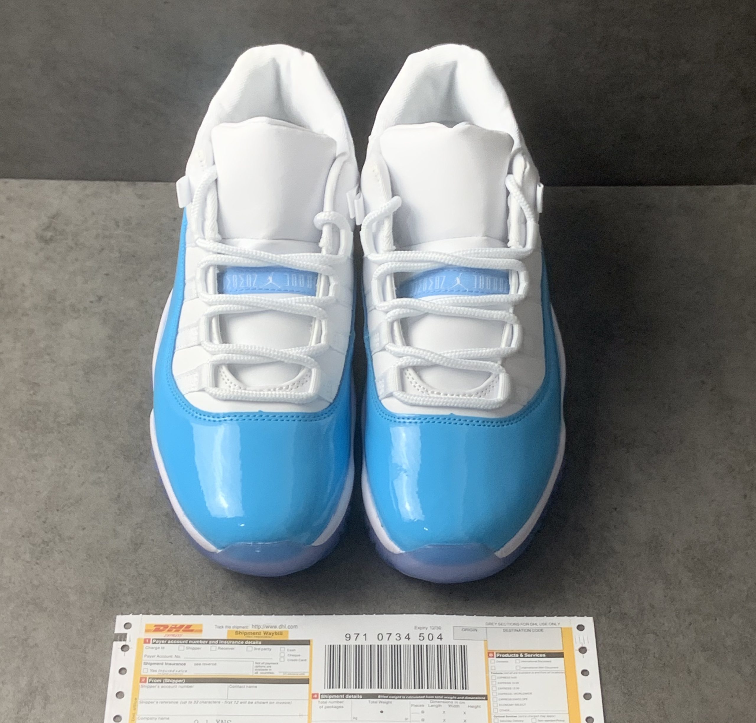 Jordan 11 Retro Low University Blue (2017)