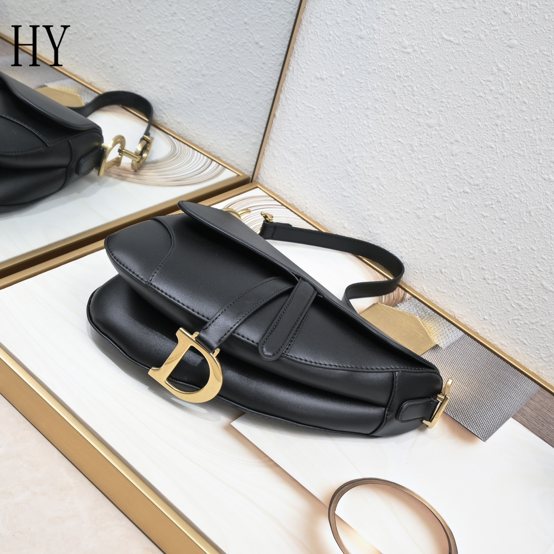 D*or Oblique Saddle Bag Leathers Black