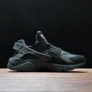 Nike Air Huarache Black White