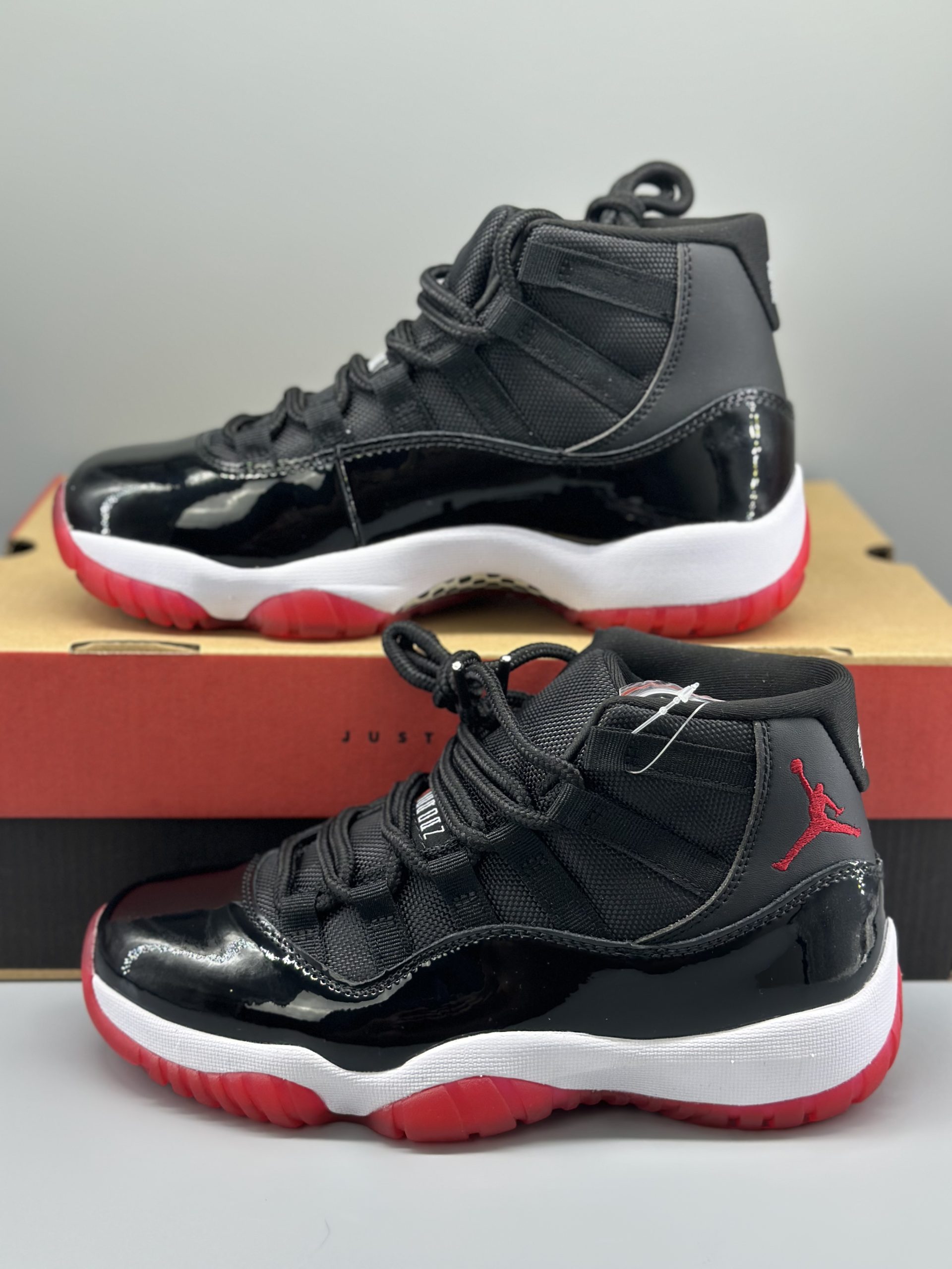 Jordan 11 Retro Playoffs Bred (2019)