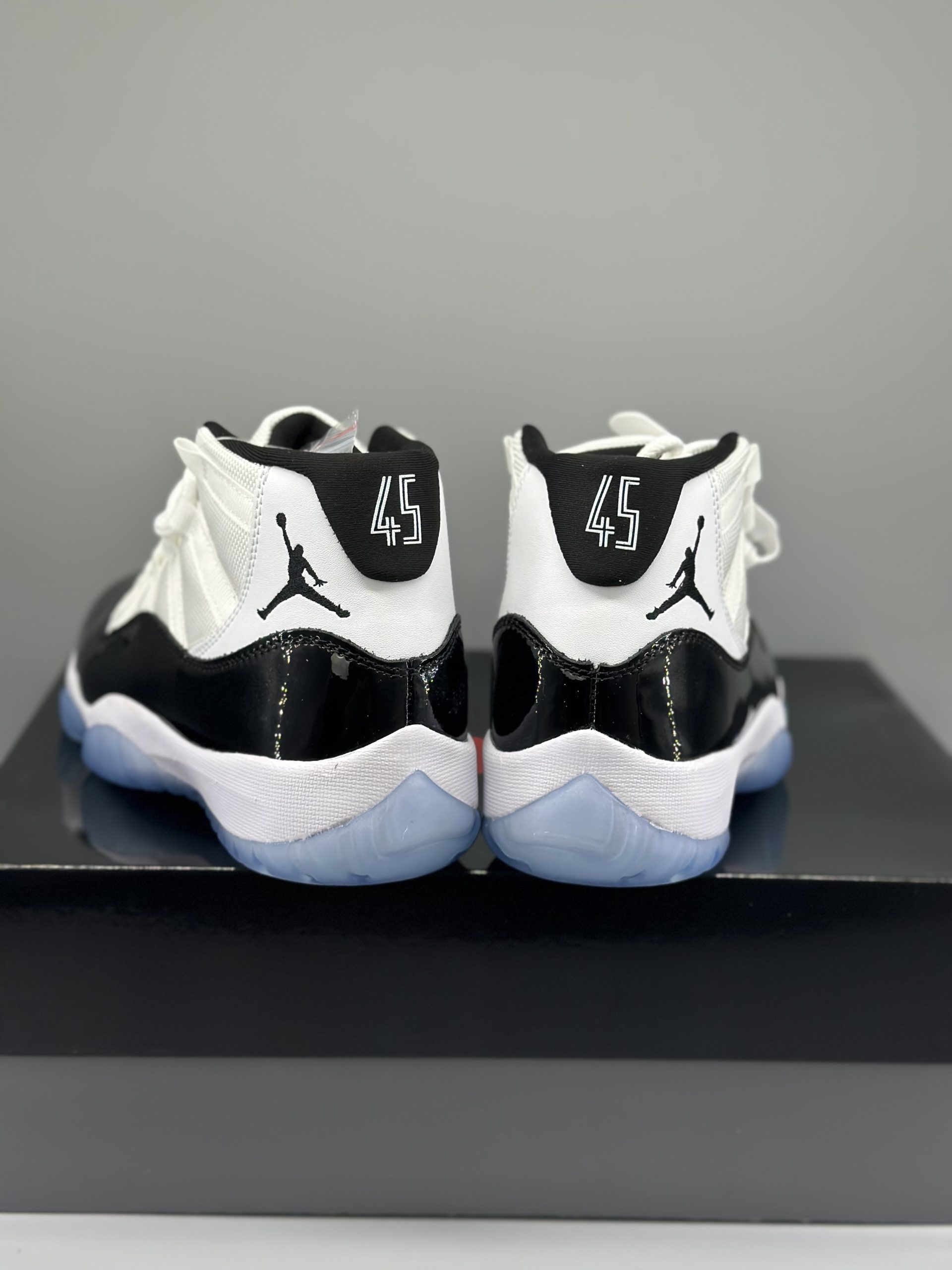 Jordan 11 Retro Concord (2018)
