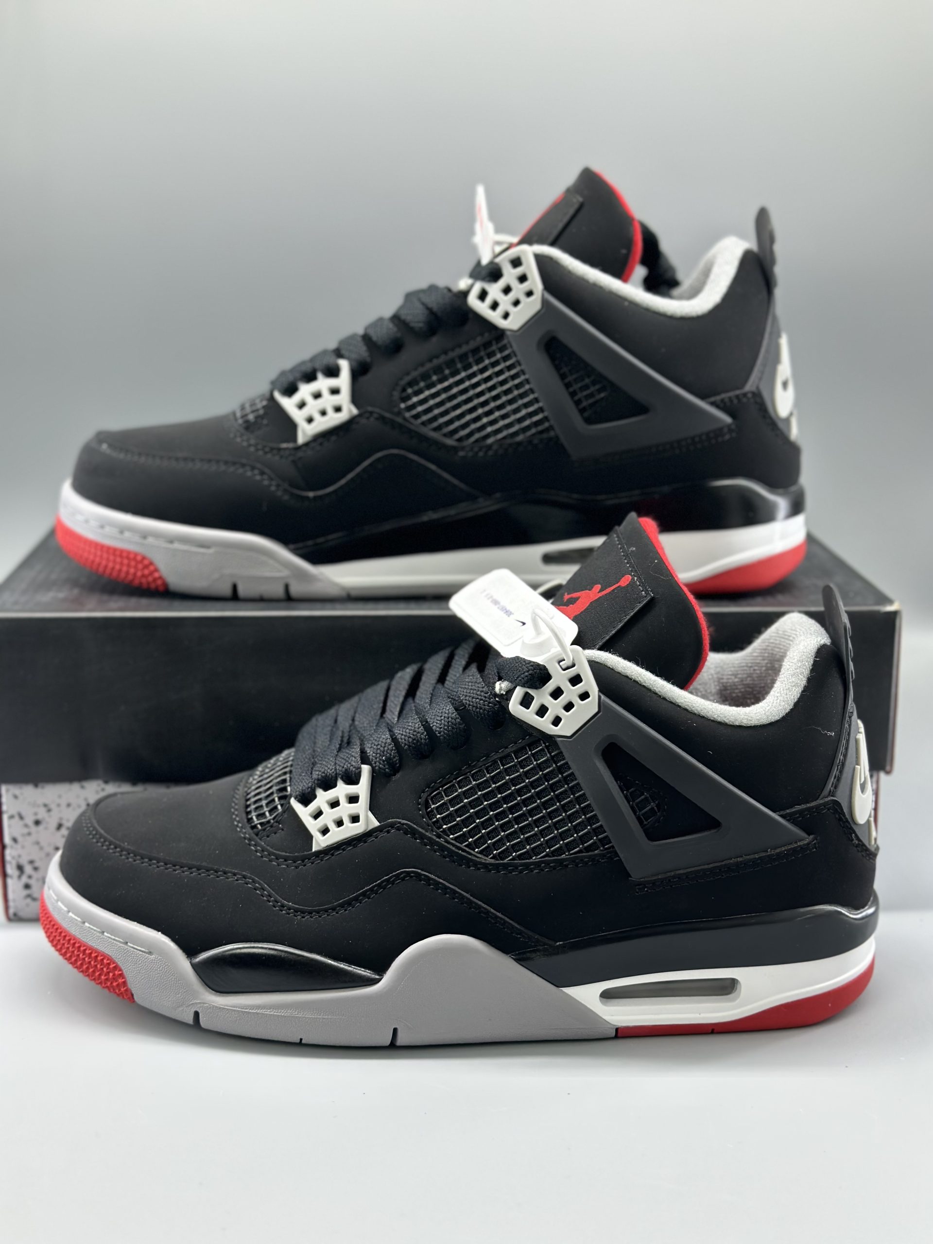 Jordan 4 Retro Bred
