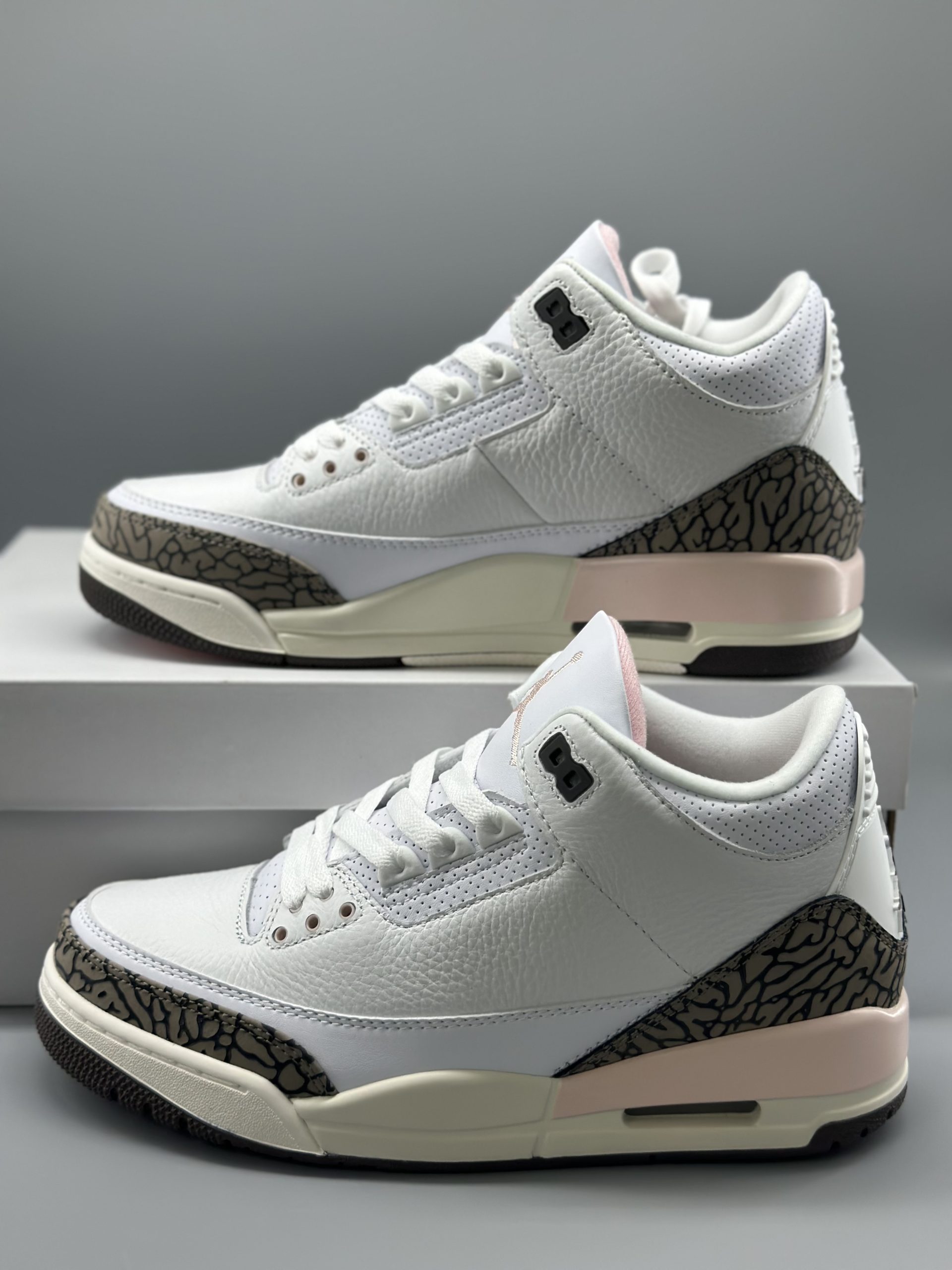 Jordan 3 Retro Neapolitan Dark Mocha