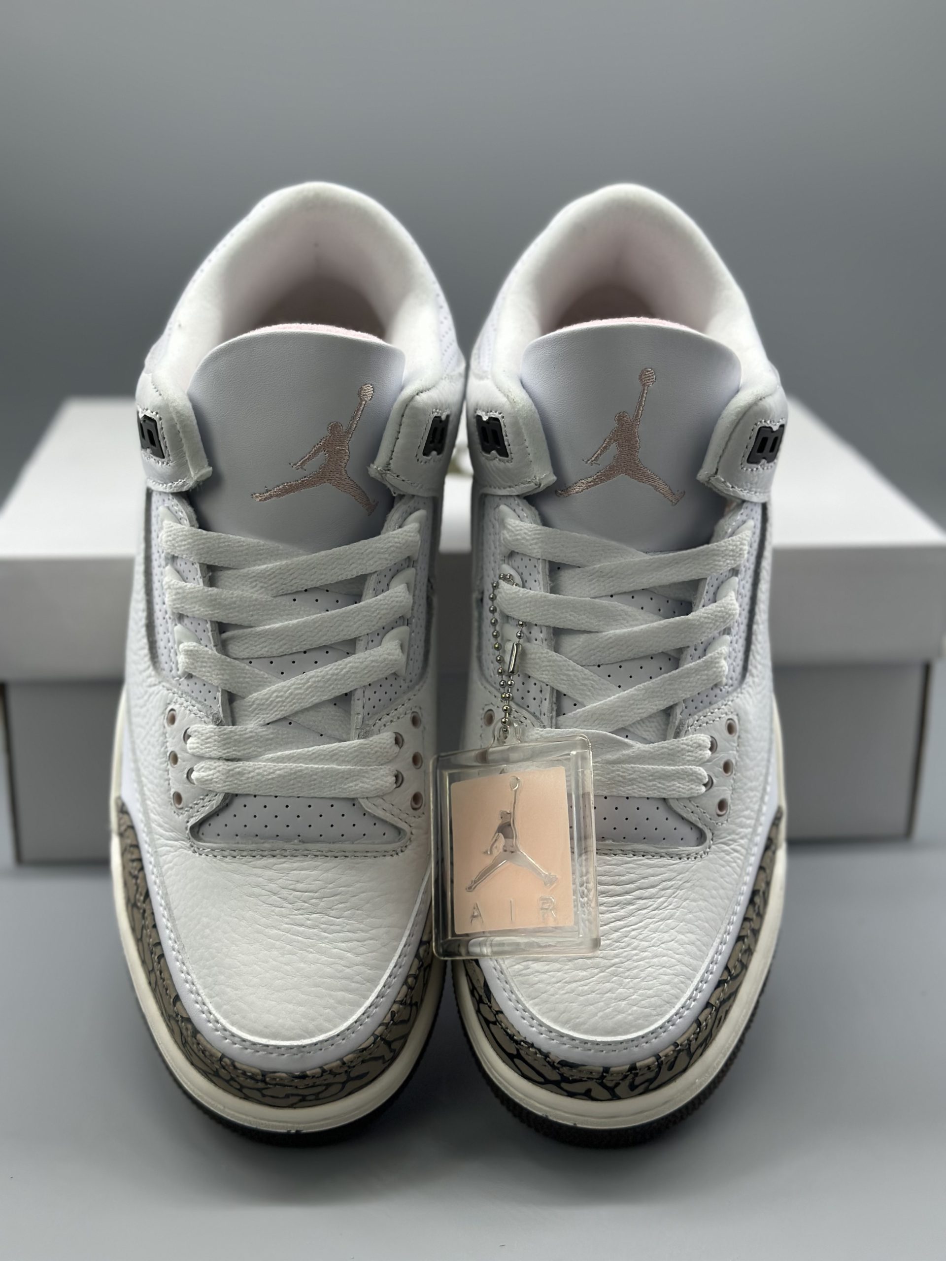 Jordan 3 Retro Neapolitan Dark Mocha