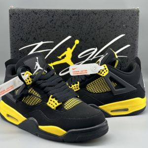 Jordan 4 Retro Thunder (2023)