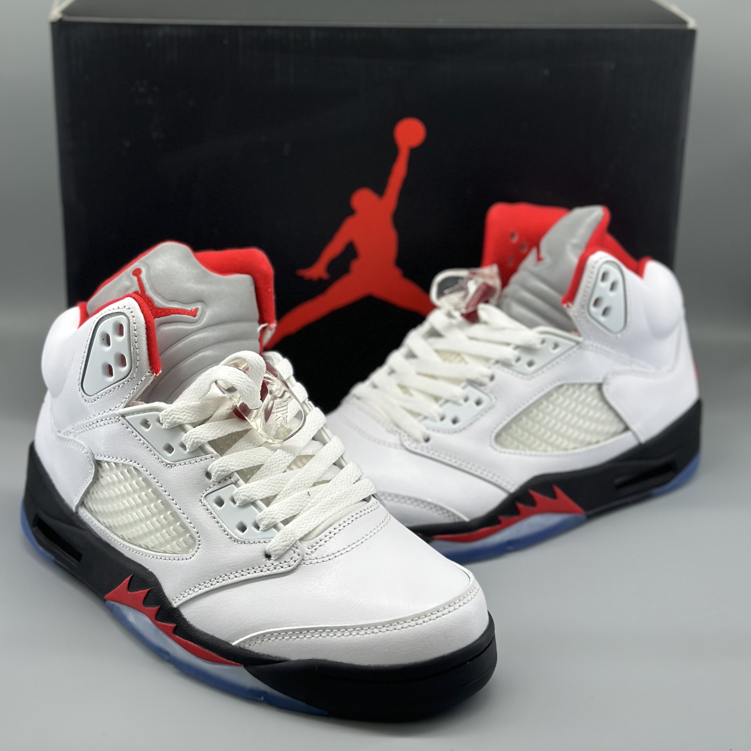 Jordan 5 Retro Fire Red Silver Tongue (2020)