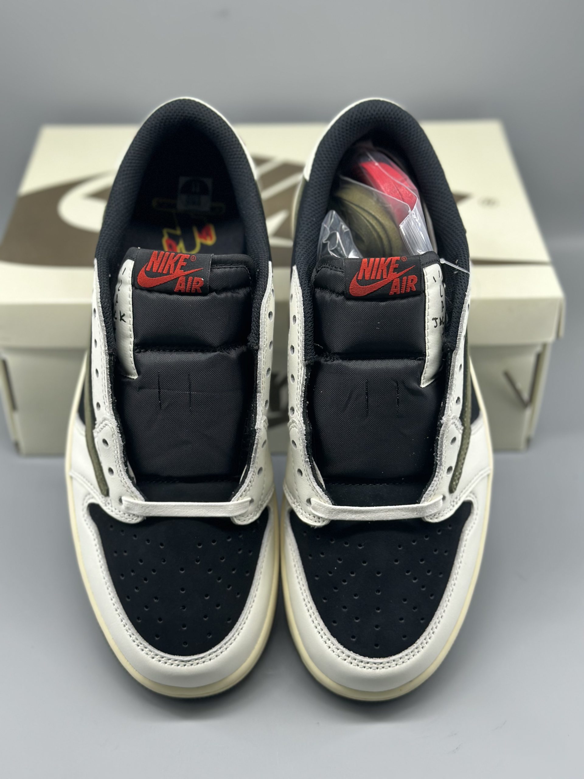Jordan 1 Retro Low OG SP Travis Scott Olive