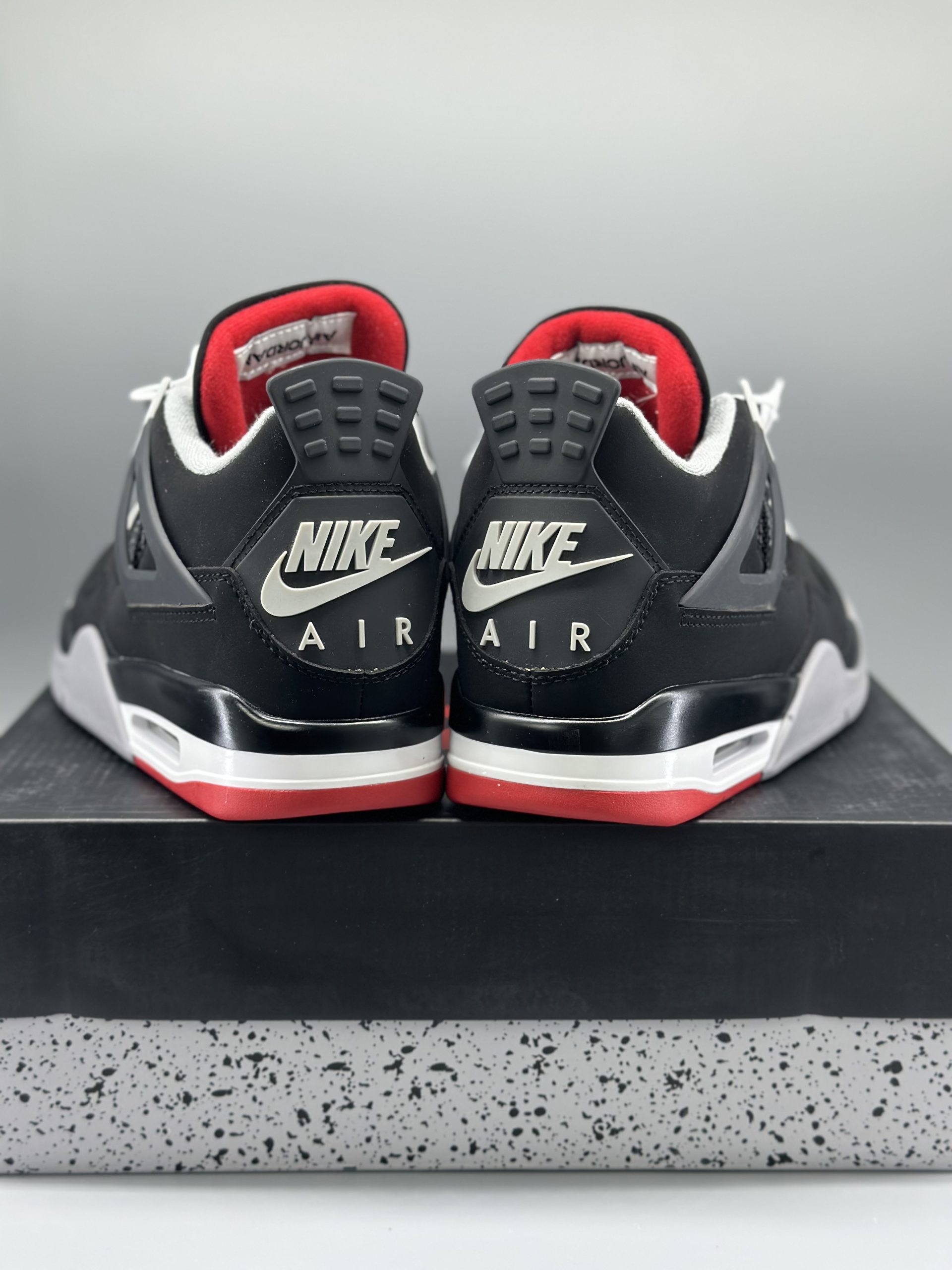 Jordan 4 Retro Bred