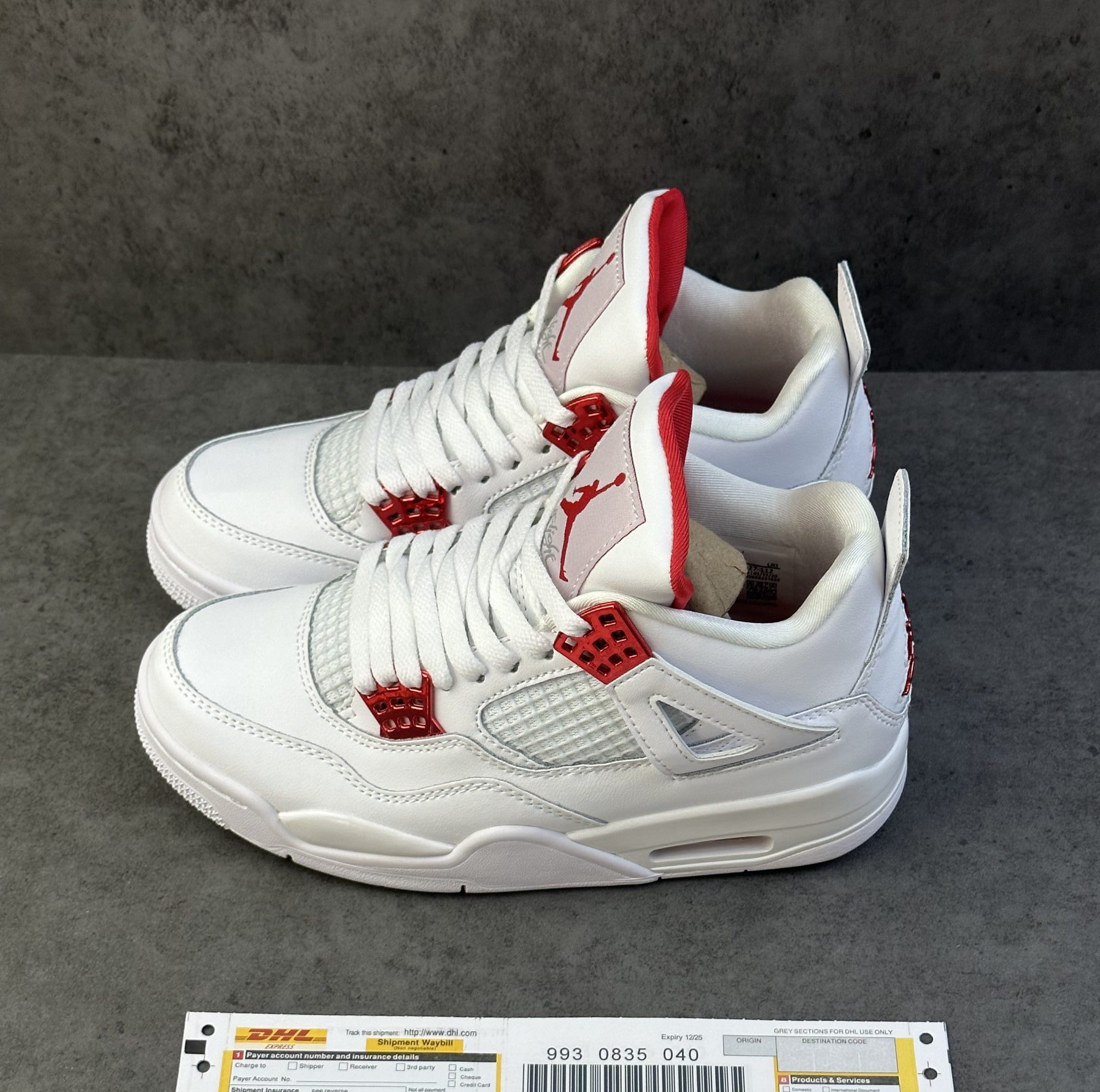 Jordan 4 Metallic Red