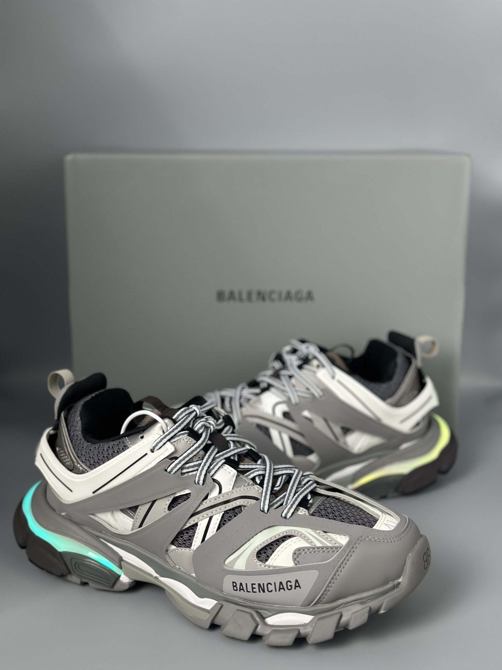 Balenciaga Track Gray Led Track 555032 W1GB7 1214