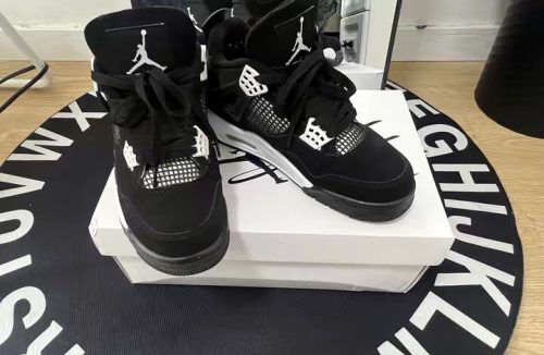 Air Jordan 4 Retro White Thunder FQ8138-001 photo review