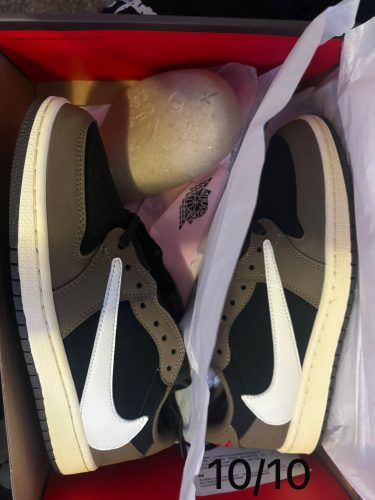 Jordan 1 Retro Low OG SP Travis Scott CQ4277-001 photo review