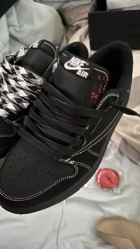 Jordan 1 Retro Low OG SP Travis Scott Black Phantom DM7866-001 photo review