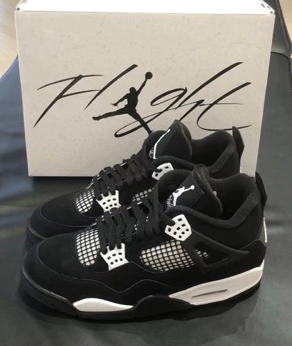 Air Jordan 4 Retro White Thunder FQ8138-001 photo review