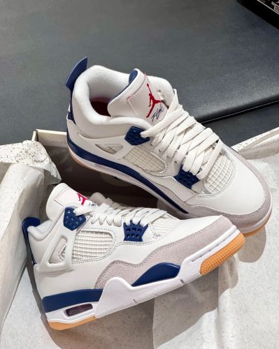 Air Jordan 4 Retro SB Navy DR5415-100 photo review