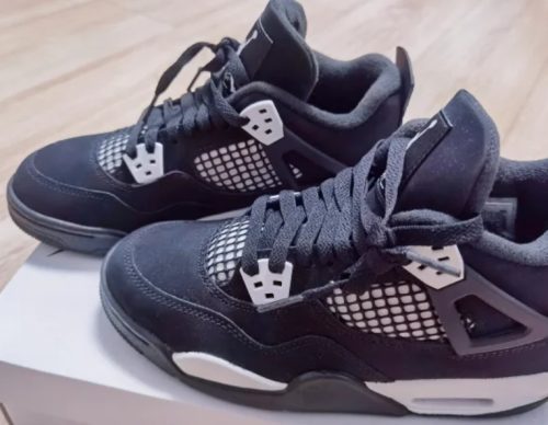 Air Jordan 4 Retro White Thunder FQ8138-001 photo review