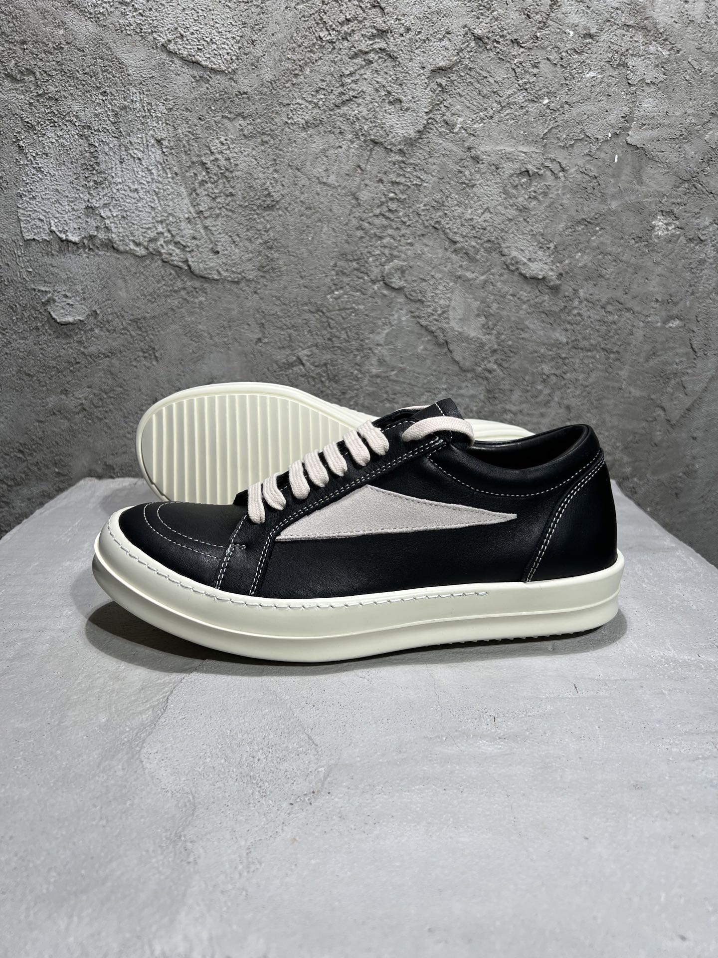 Rick Owens Lido Vintage Sneaker Leather Black Milk RU01D3897 LCOLVS 911