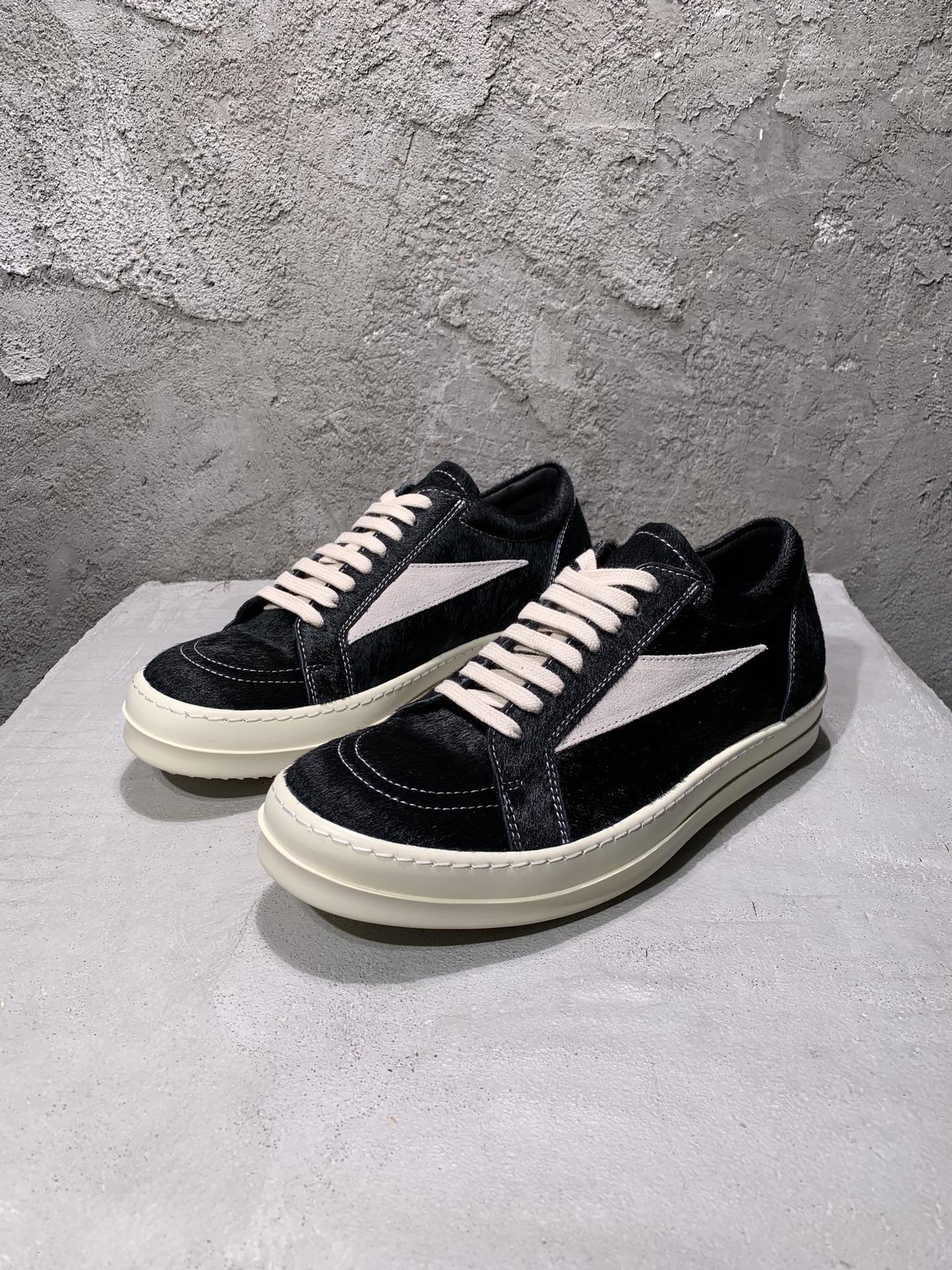 Rick Owens Lido Runway Vintage Sneaker Horsehair Black Milk RR01D3897 LHLLVS 911