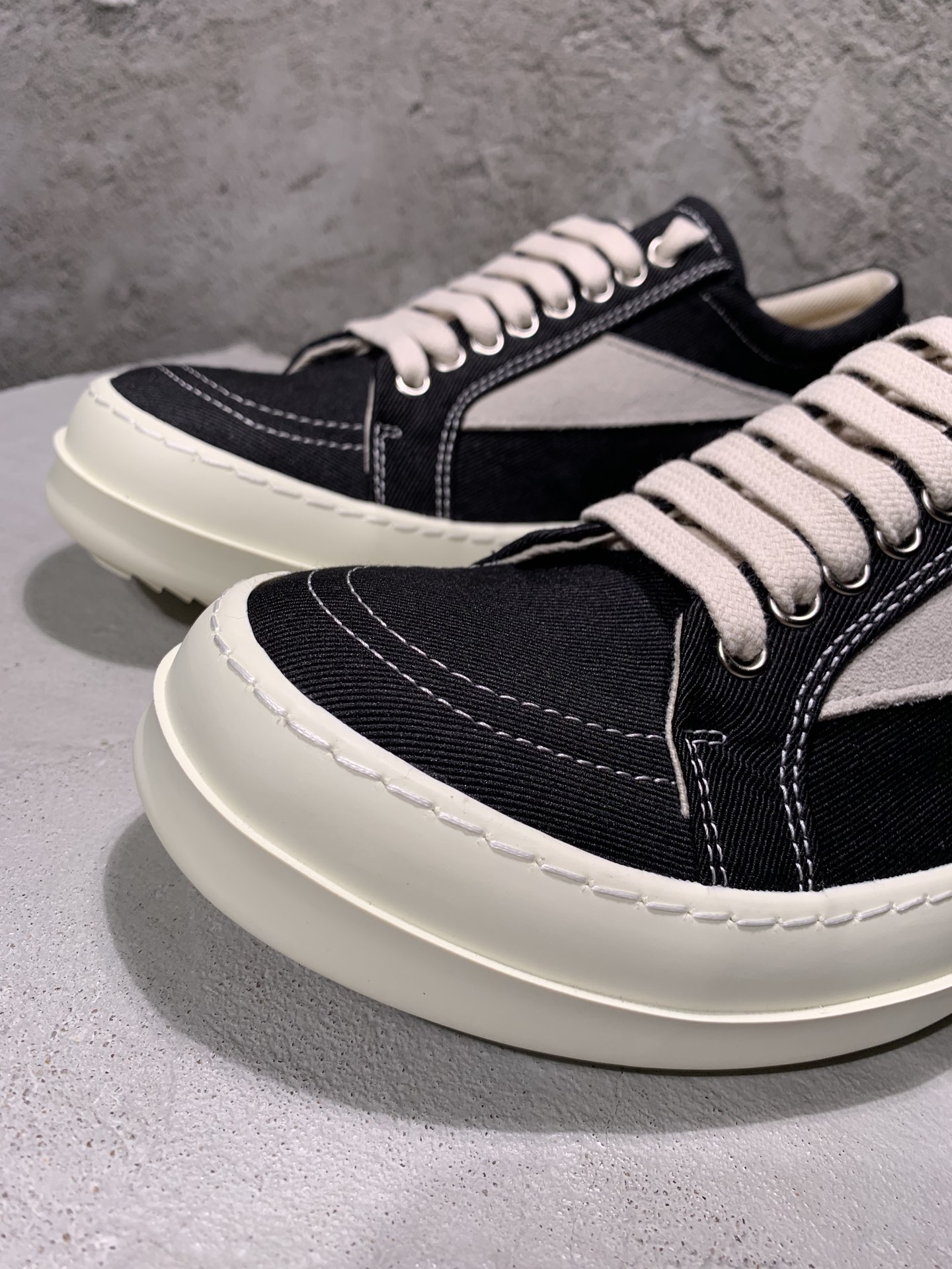 Rick Owens Lido DRKSHDW Vintage Cotton Denim Low Black Milk DU01D1803 CBLVS 911