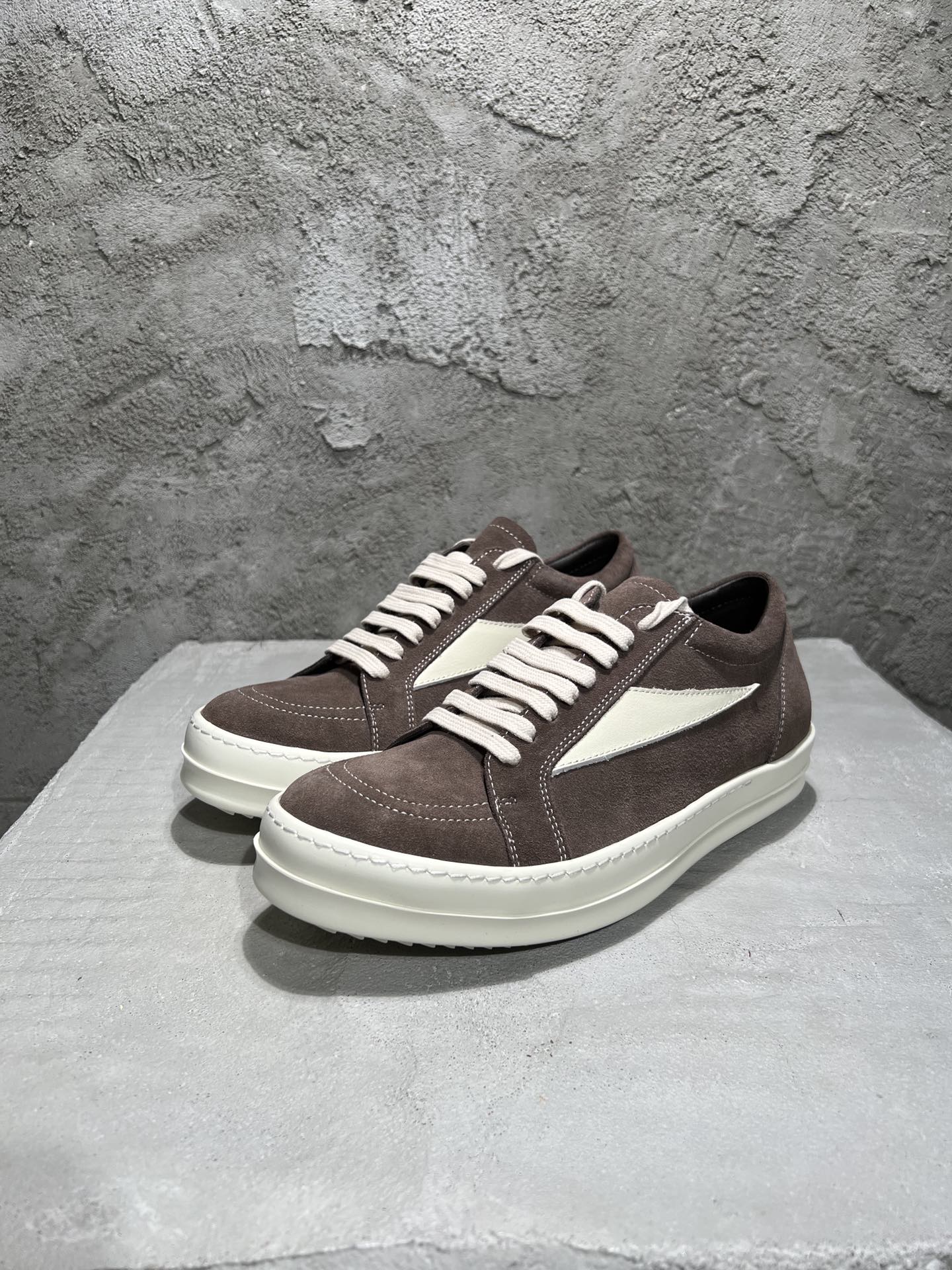 Rick Owens Vintage Sneaks Dark Dust RP01C5888_LVSLPO_1311
