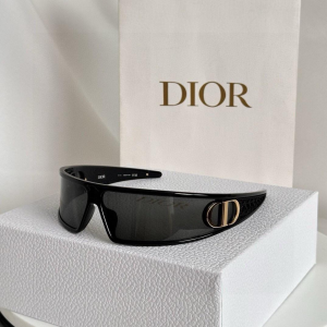 Dior M1U Black Mask Sunglasses VERYM1UXR_10A0