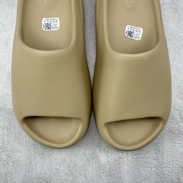 adidas Yeezy Slide