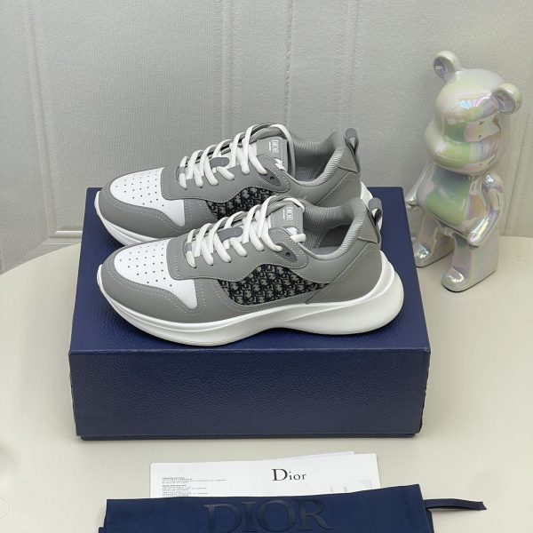 B25 Runner Sneaker Grey Calfskin and Dior Oblique Jacquard 3SN299ZIR H165