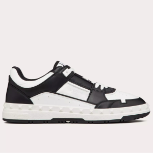 Valentino Freedots Low Top Sneaker in Calfskin Leather Black White 5Y2S0H43RDG_0NI