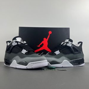 Jordan 4 Retro Fear FQ8138-002
